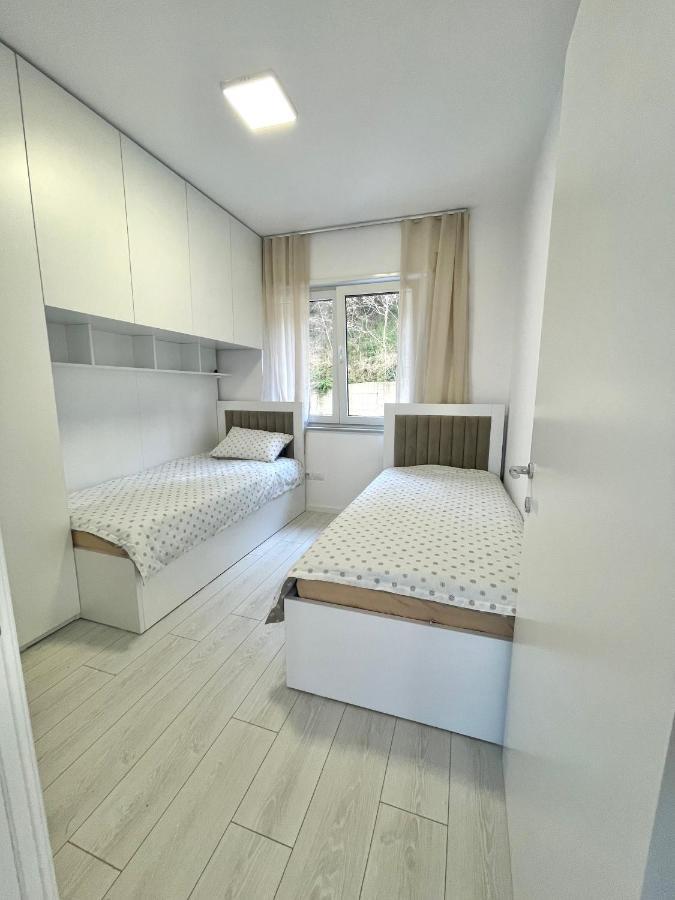 Currila Sunset Beaty Appartamento Durrës